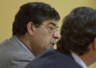 La Junta aplaza el plan de ajuste para dialogar con los sindicatos