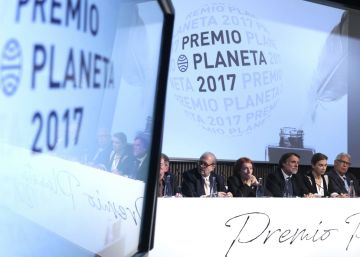 Planeta aboga por reformar la Constitución para solucionar el conflicto catalán