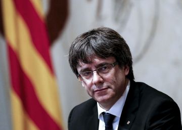Mundó renuncia al acta de diputado y el Parlament recibe la credencial de Puigdemont