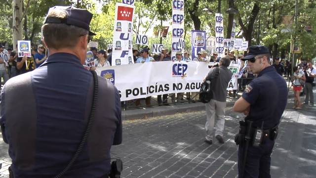 Protesta de policías ante Interior