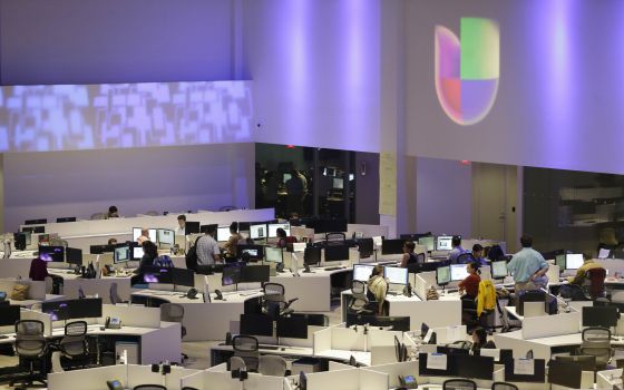 Univision y ABC lanzan un canal en inglés para jóvenes hispanos Sala De Noticias Tv Futura ~ Univision y ABC lanzan un canal en inglés para jóvenes hispanos
