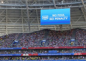 ¿Cómo habrían sido los octavos del Mundial si no existiera el VAR?