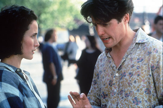 Hugh Grant y Andie McDowell, en Cuatro bodas y un funeral.