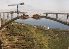 Las constructoras españolas venden activos para apuntalar sus cuentas