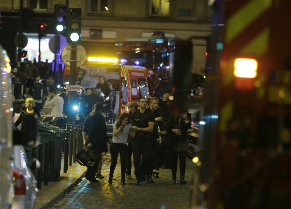 Los ataques en París en 20 imágenes - 1447451759_530868_1447452074_album_normal