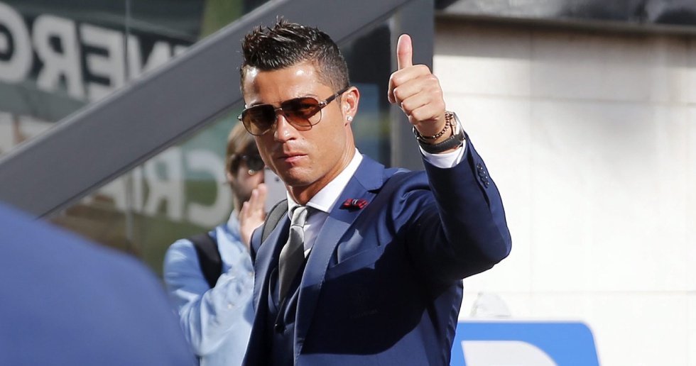 Resultado de imagen para cristiano ronaldo millonario
