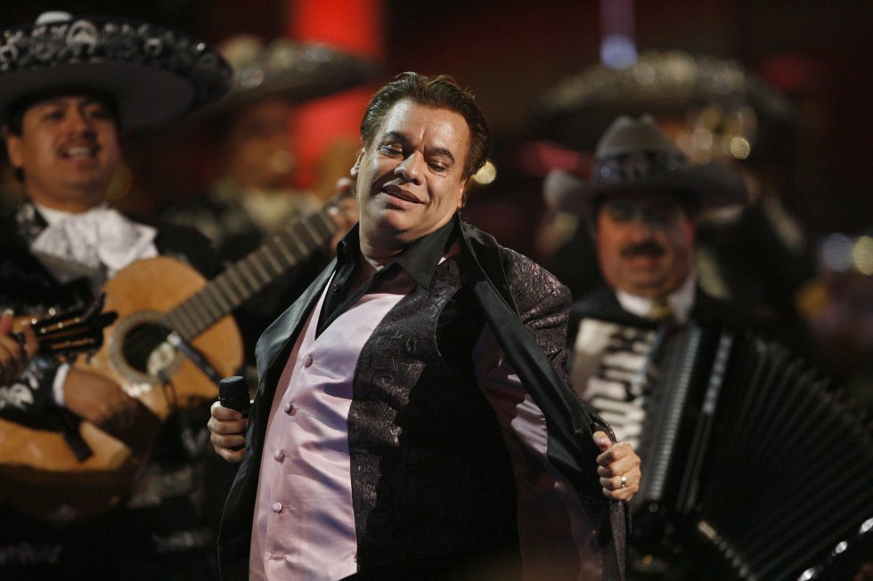 El cantante mexicano, Juan Gabriel, en un momento de la 10ª gala de los Premios Grammy Latinos celebrada en Las Vegas, Estados Unidos, 5 de noviembre de 2009. 