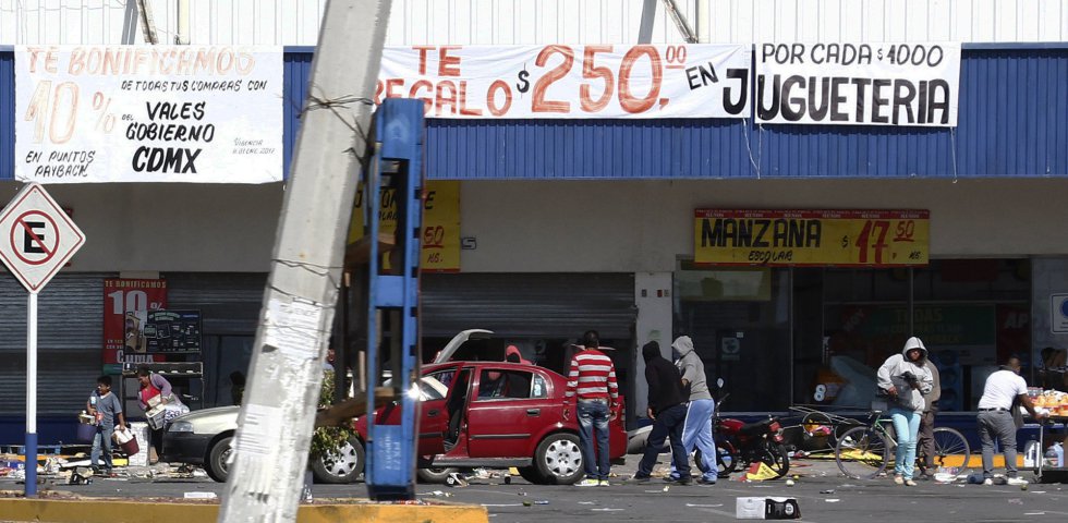 Así quedó tras los saqueos un supermercado en el municipio de Actopan, del estado de Hidalgo (México).