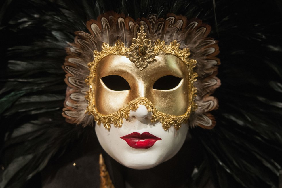 En la 'Bottega dei Mascareri' se pueden encontrar máscaras como la de la imagen, una de las que se utilizaron en la película 'Eyes Wide Shut' del director Stanley Kubrick.