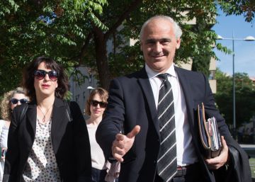 El abogado de Juana Rivas abandona el juicio y la deja sin defensa