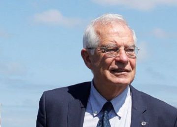 Borrell frena el cambio de más de 40 embajadores