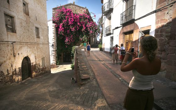 Resultado de imagen de IMAGENES  DEL PUEBLO  CASTELLONENSE  DE  VILAFAMÉS