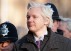 El Supremo británico estudia el recurso de Assange a su extradición