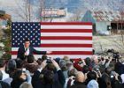 Romney llega a Nevada con ventaja