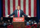 Trump redirige hacia Hillary Clinton su estrategia de insultos