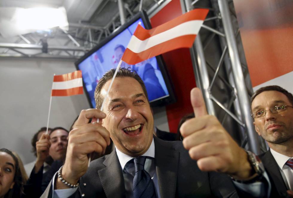 El líder ‘ultra’ de Austria dona dinero a refugiados por una acusación falsa