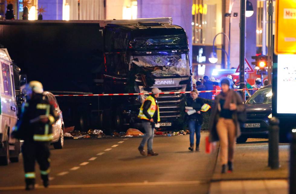 Varios muertos en un ataque en Berlín con un camión contra un mercado navideño