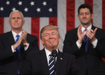Trump llama a devolver la grandeza de EE UU con un discurso nacionalista y contrario al inmigrante