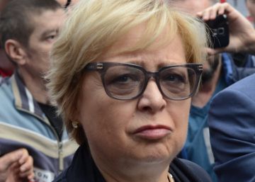 La presidenta del Supremo polaco desafía al Gobierno y acude a trabajar