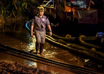 El drenaje de la cueva, prioritario para el rescate de los niños en Tailandia