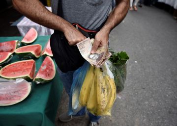 La asfixiante vida de los venezolanos tras un año de hiperinflación