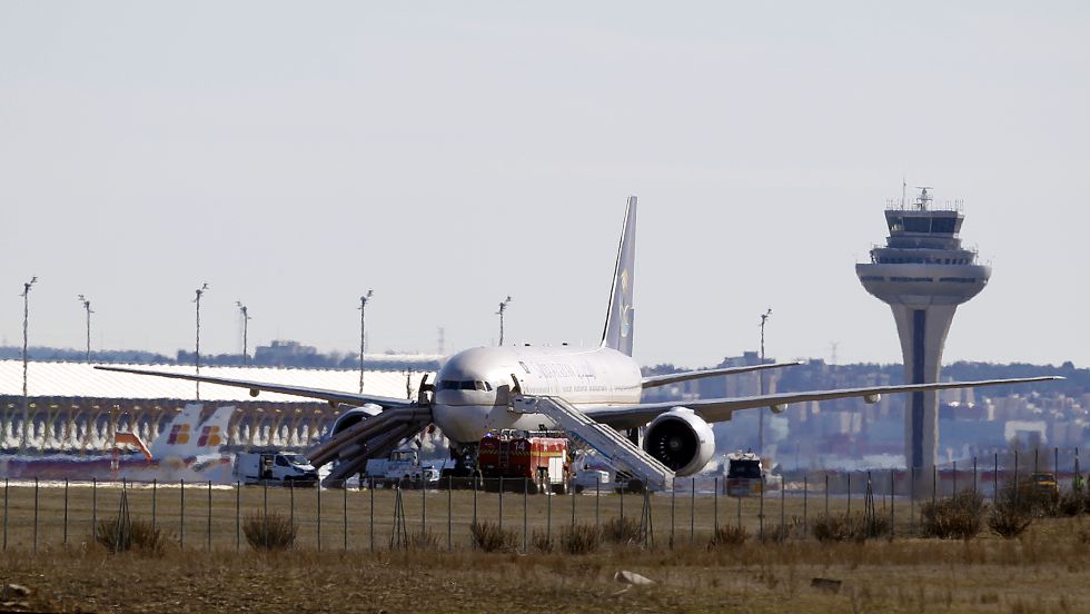 GUARDIA CIVIL AEROPUERTO MADRID BARAJAS guardia civil aeropuerto madrid barajas: