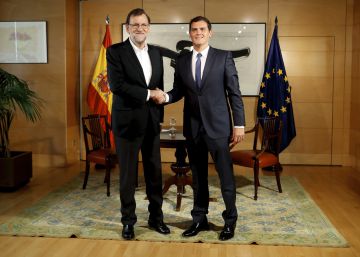 Rajoy y Rivera negociarán medidas que faciliten la abstención del PSOE