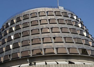 El Constitucional estudia la respuesta del Gobierno a la ley del referéndum