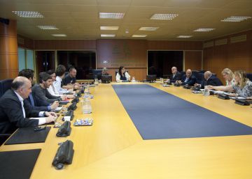 El PNV y EH Bildu pactan una consulta “habilitante” del Estatuto antes de llevarlo a las Cortes