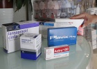 Los grandes laboratorios boicotean la subasta de fármacos andaluza