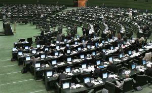 Irán bloquea Google y Hotmail