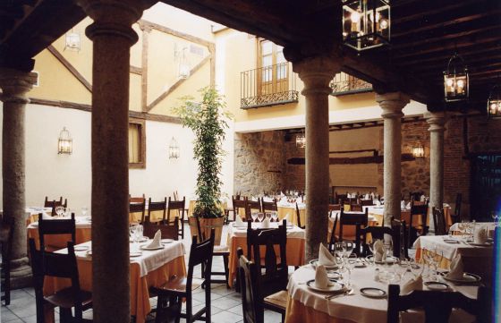 Restaurante Las Cancelas, en el centro de Ávila | EL + | EL PAÍS