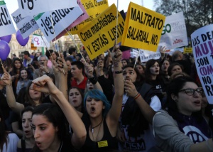 Si eres mujer en España, desde hoy hasta final de año trabajas gratis