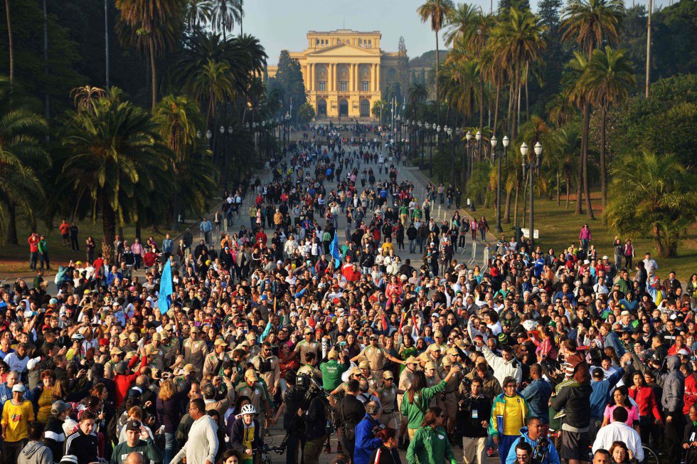 Жители сан паулу. Сан-паулу бразилия. Сан паулу население. Население бразилии 2022. Сан паулу центр.