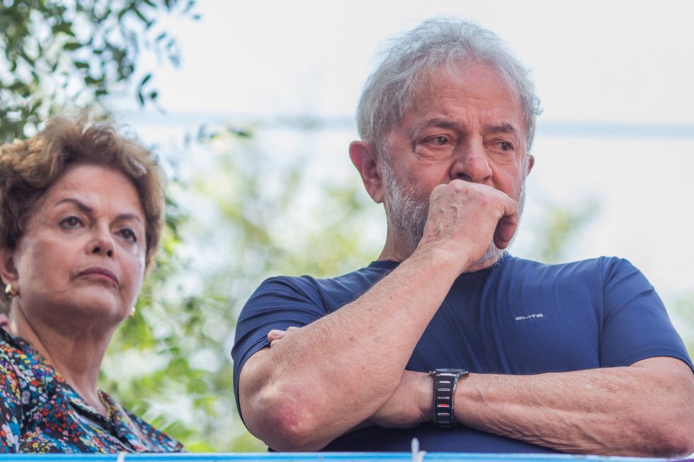 Fotos: A prisão de Lula em imagens: choro e raiva de um lado ...