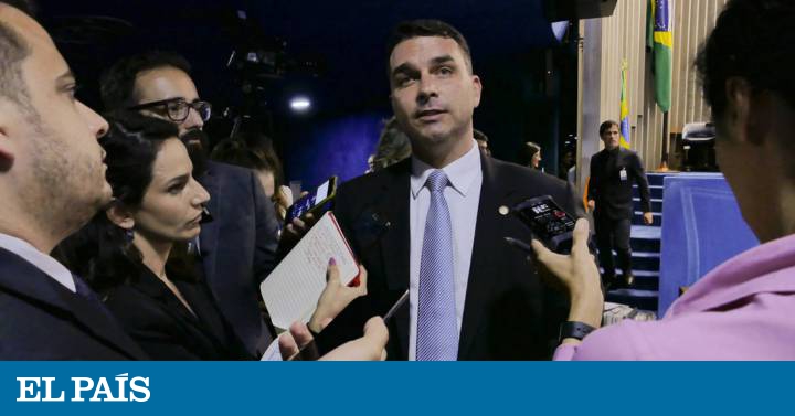 Novos trechos de relatório do Coaf aumentam pressão sobre família Bolsonaro