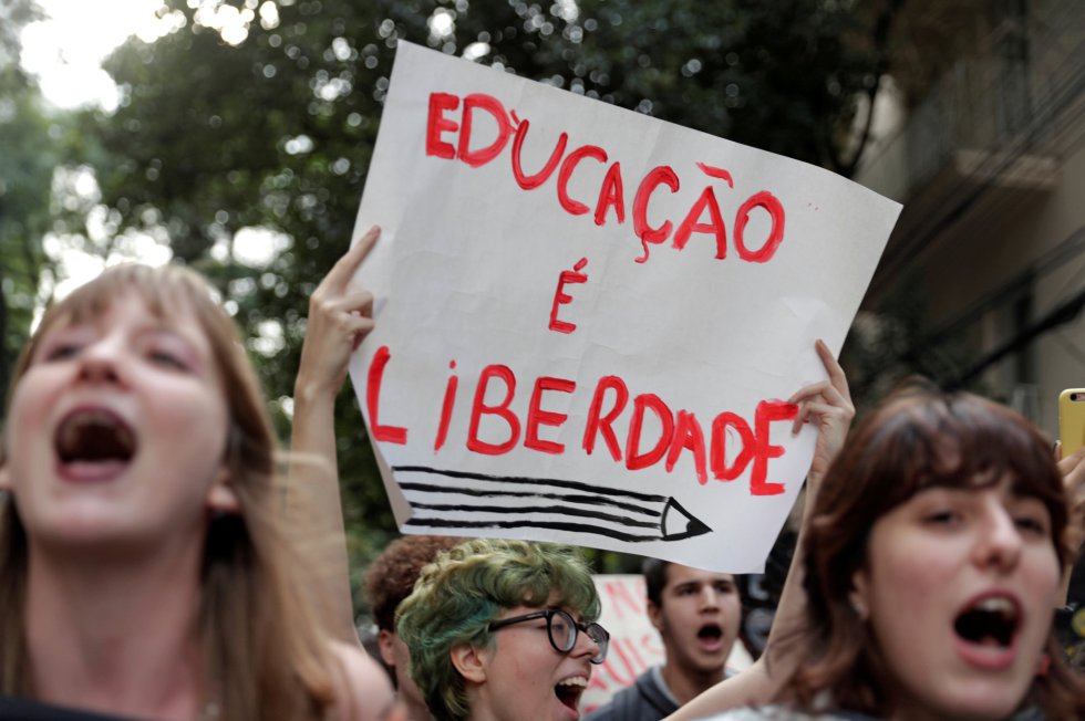 "EducaÃ§Ã£o Ã© liberdade", na avenida Paulista.