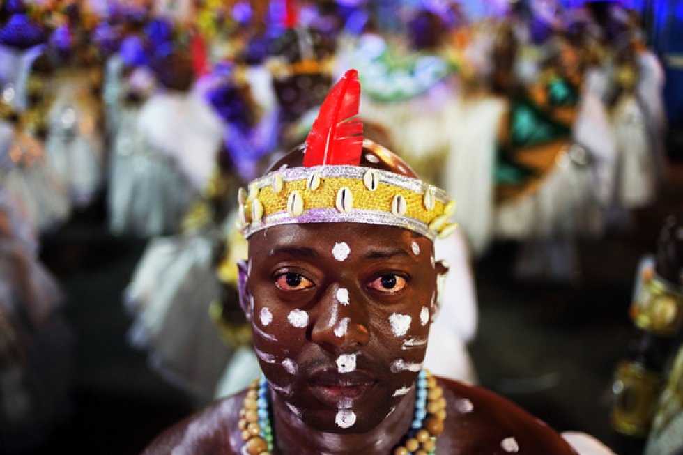 Ala representando Yaôs (iniciantes do Candomblé) na apresentação da Grande Rio na madrugada de segunda-feira. Guy Veloso realiza ensaio fotográfico na Marquês de Sapucaí pelo segundo ano consecutivo para o EL PAÍS.