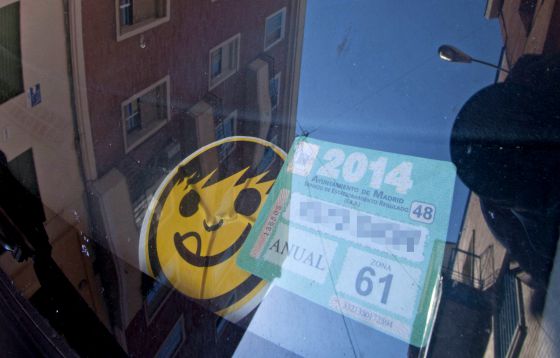 11 000 Coches Pierden La Tarjeta Verde De Aparcamiento Por No Ser De Madrid Madrid El Pais