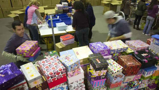 Solidaria Para El Caja Una Los NiñosMadrid País FJcK1lT3