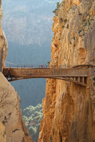 Caminito del Rey: Reabierto el Caminito del Rey a un 