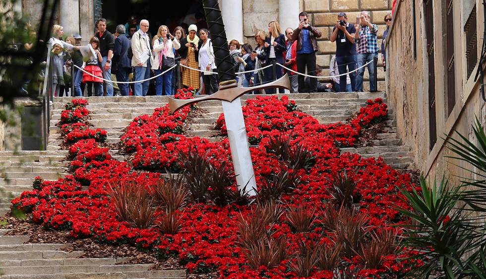 Girona Se Viste De Flores Cataluna El Pais