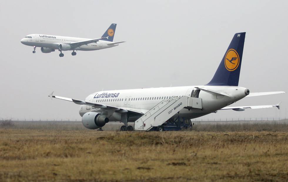 A Lufthansa Flight Had A Near Miss With Drones Reuters A Lufthansa Flight Had A Near Miss With Drones Reuters
