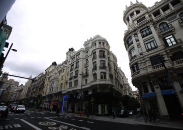Madrid estrena la remodelación de la Gran Vía con más espacio peatonal tras nueve meses de obras