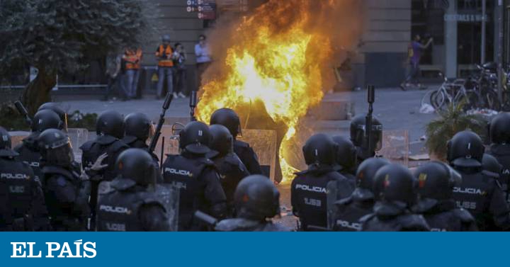 La violencia callejera se intensifica en Barcelona y se ceba con la policía en otra noche de caos