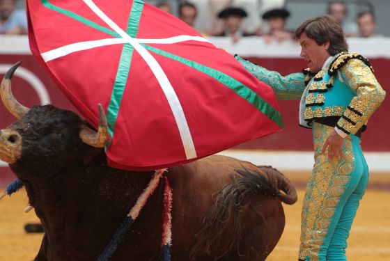 La roja me la trae floja (aqui se viene a odiar)          Te atiende un navarro. - Página 15 1345491932_694658_1345492308_noticia_normal