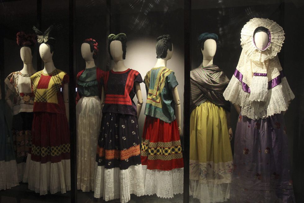 Fotos: Los vestidos de Frida Kahlo | Cultura | EL PAÍS