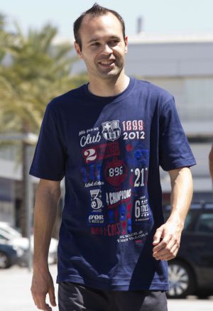 camiseta iniesta infinito