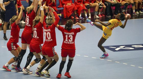 Mundial Balonmano Femenino Espana Choca Contra Un Muro Deportes