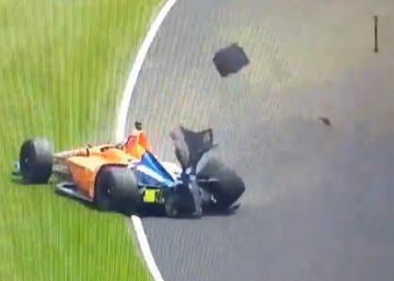 Fernando Alonso sale ileso de un espectacular accidente en los entrenamientos de Indianápolis